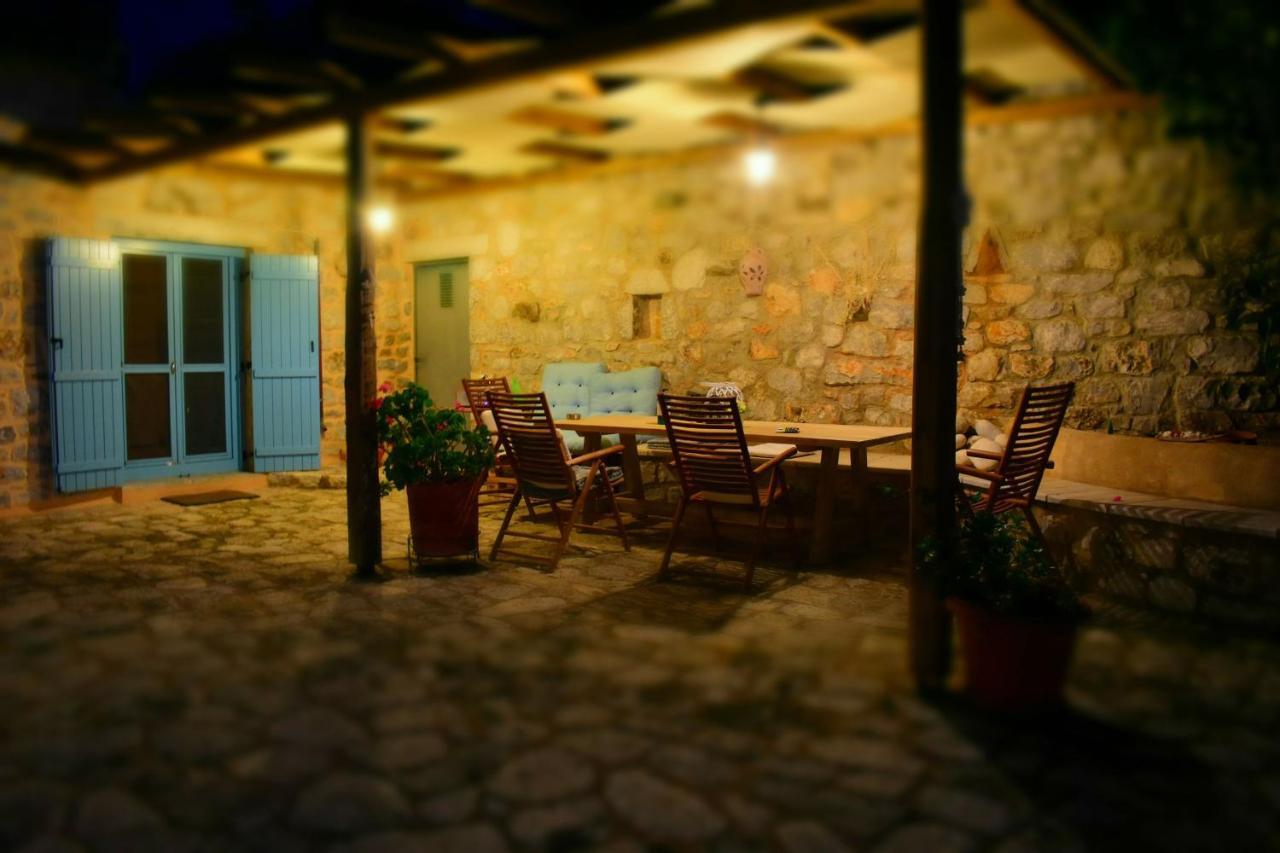 Villa Smaragda Limeni Ngoại thất bức ảnh
